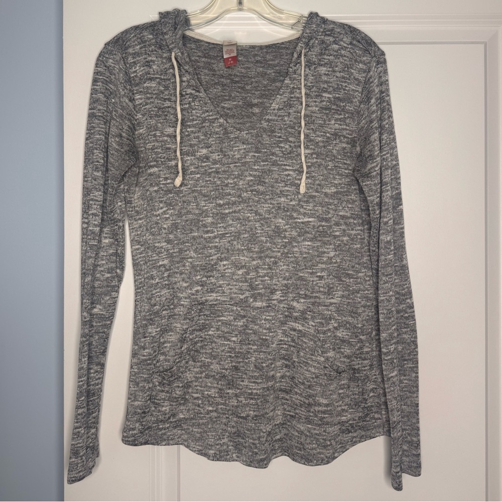 🍓6/$15🍓 Thin Gray Hooded Pullover - Picture 3 of 7